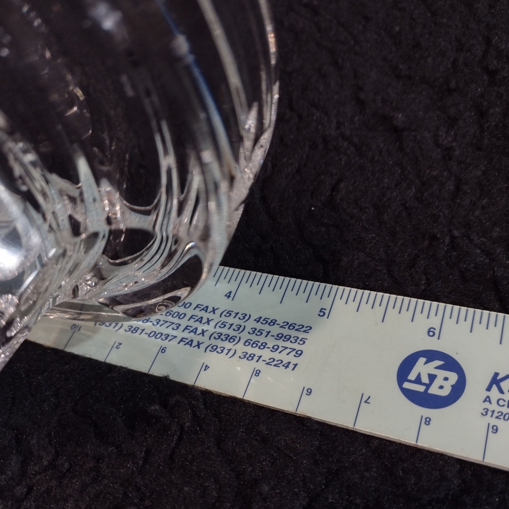 Elegant Clear Glass Candle Holder - Picture 9 of 9